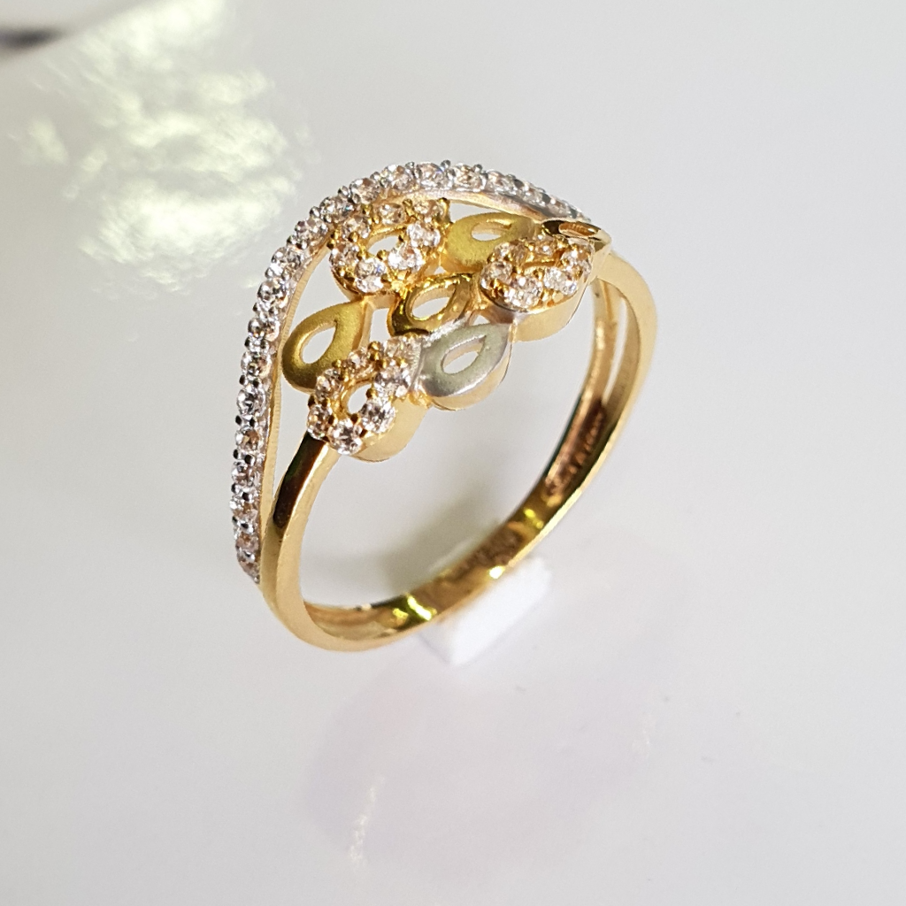 916 gold diamond woman ring