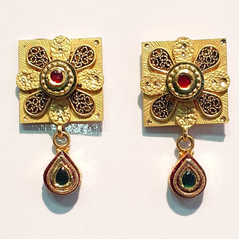 22 K Gold Square Antique Earrings