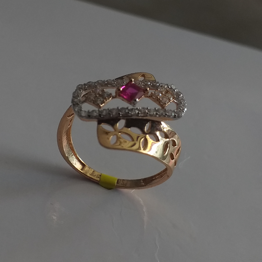 18 K Diamond Ring