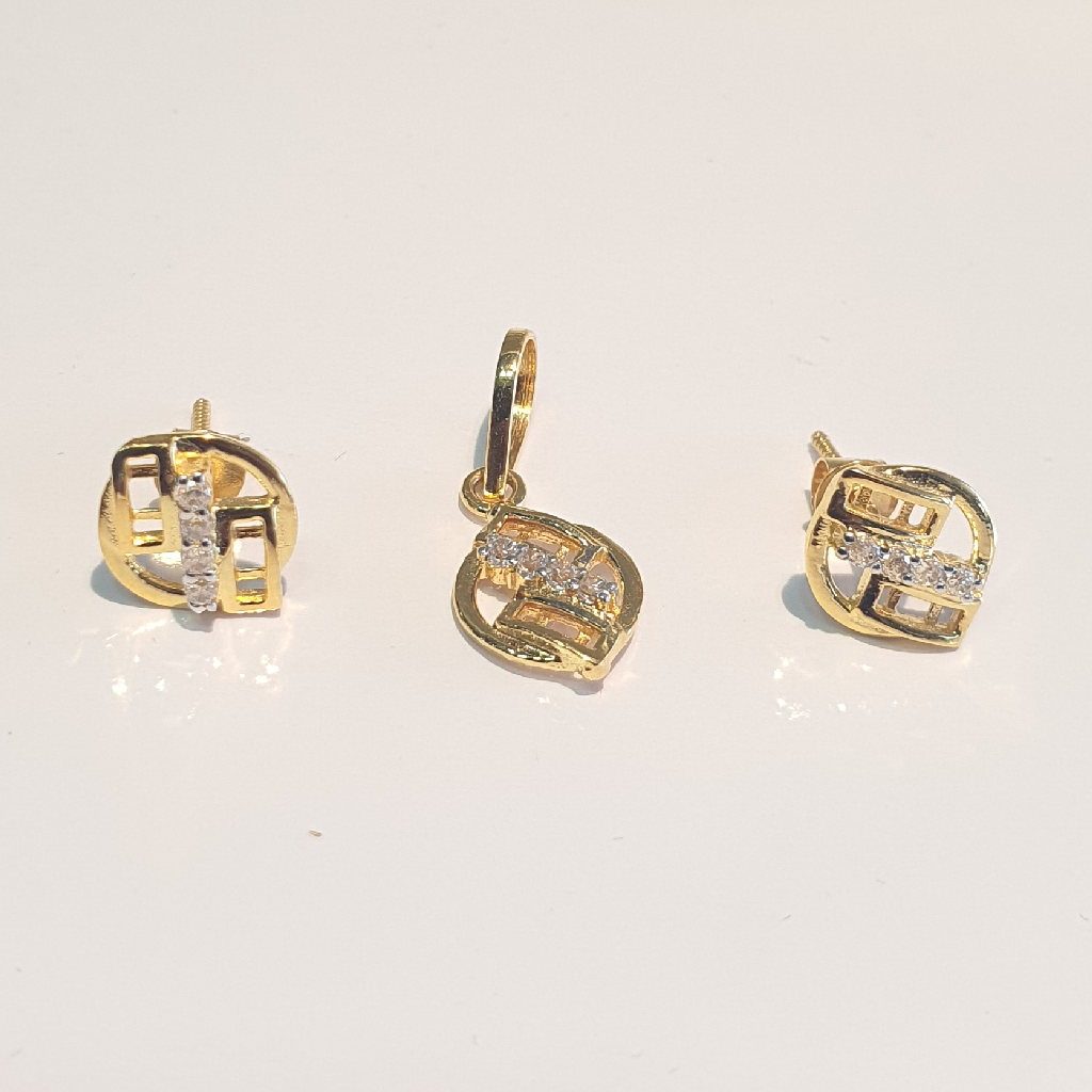 18k Gold Classic Design pendant set