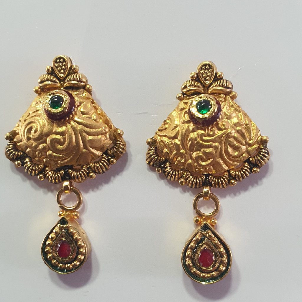 916 New Antique Green Mini Diamond Earrings
