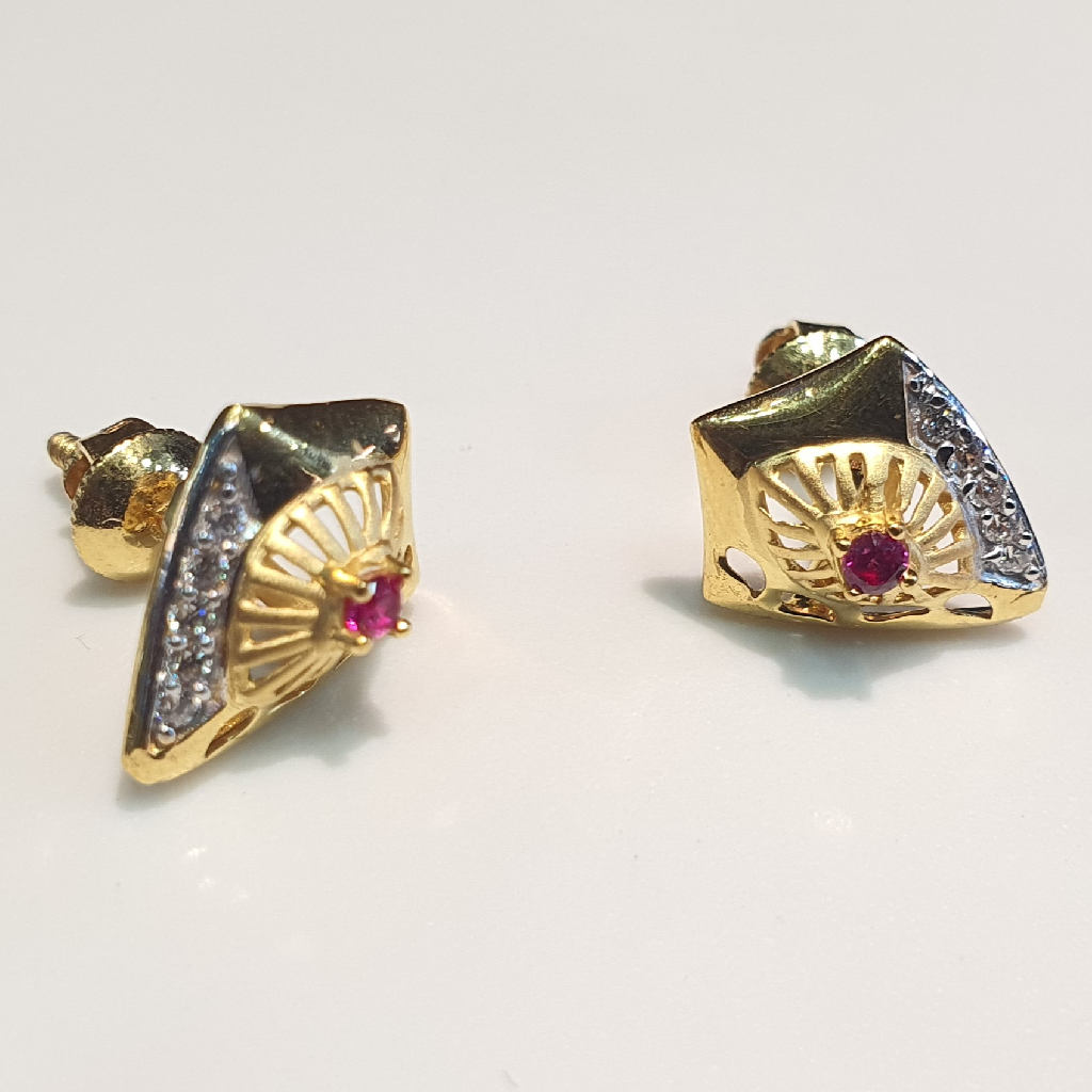 916 white and red fancy earrings