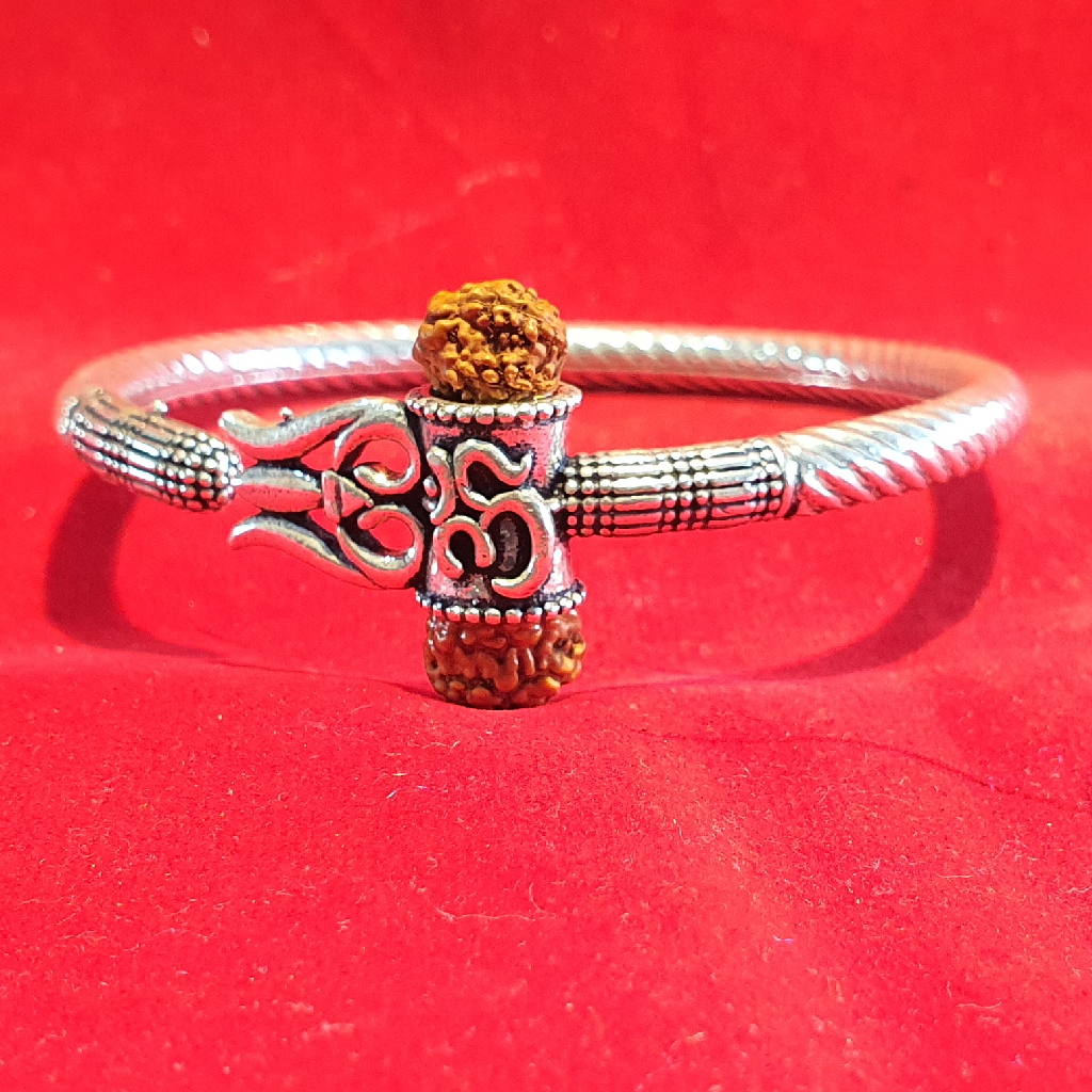Silver Oxidised gents om damru kada