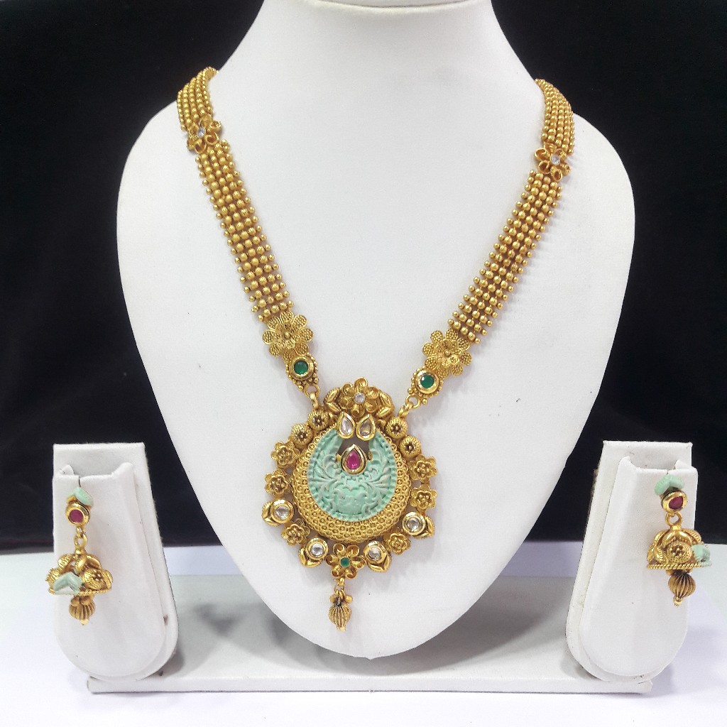 Antique necklace set