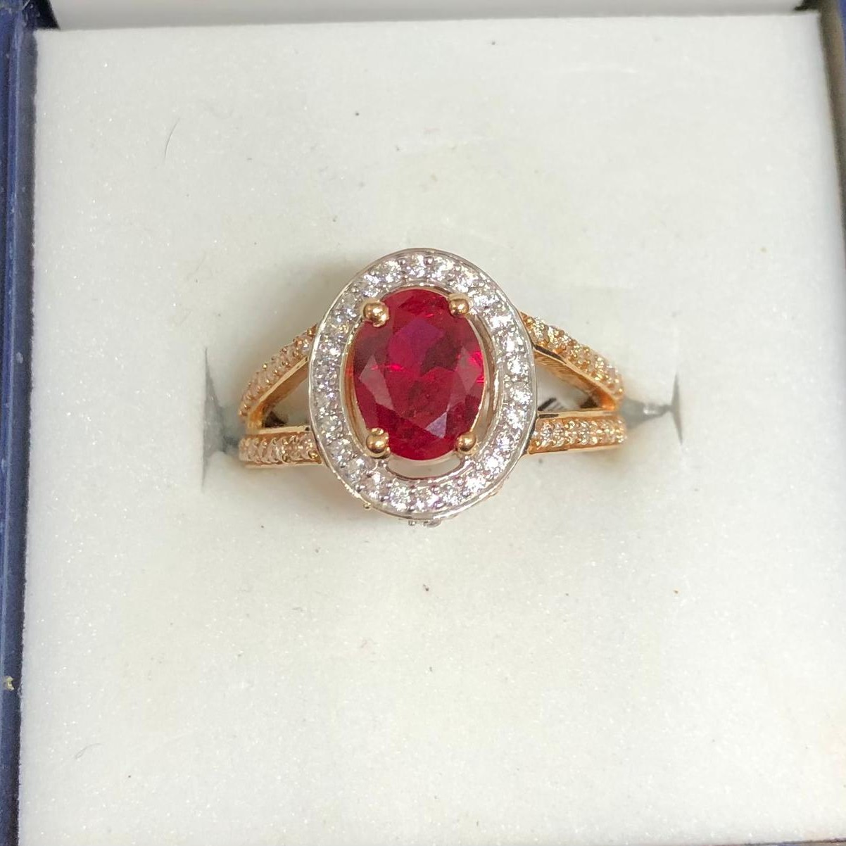 18K Gold Pink Stone Ring