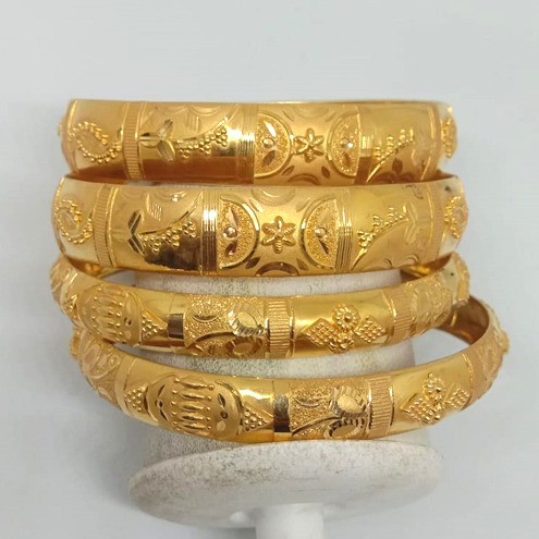 916 Gold Classic Bangle set