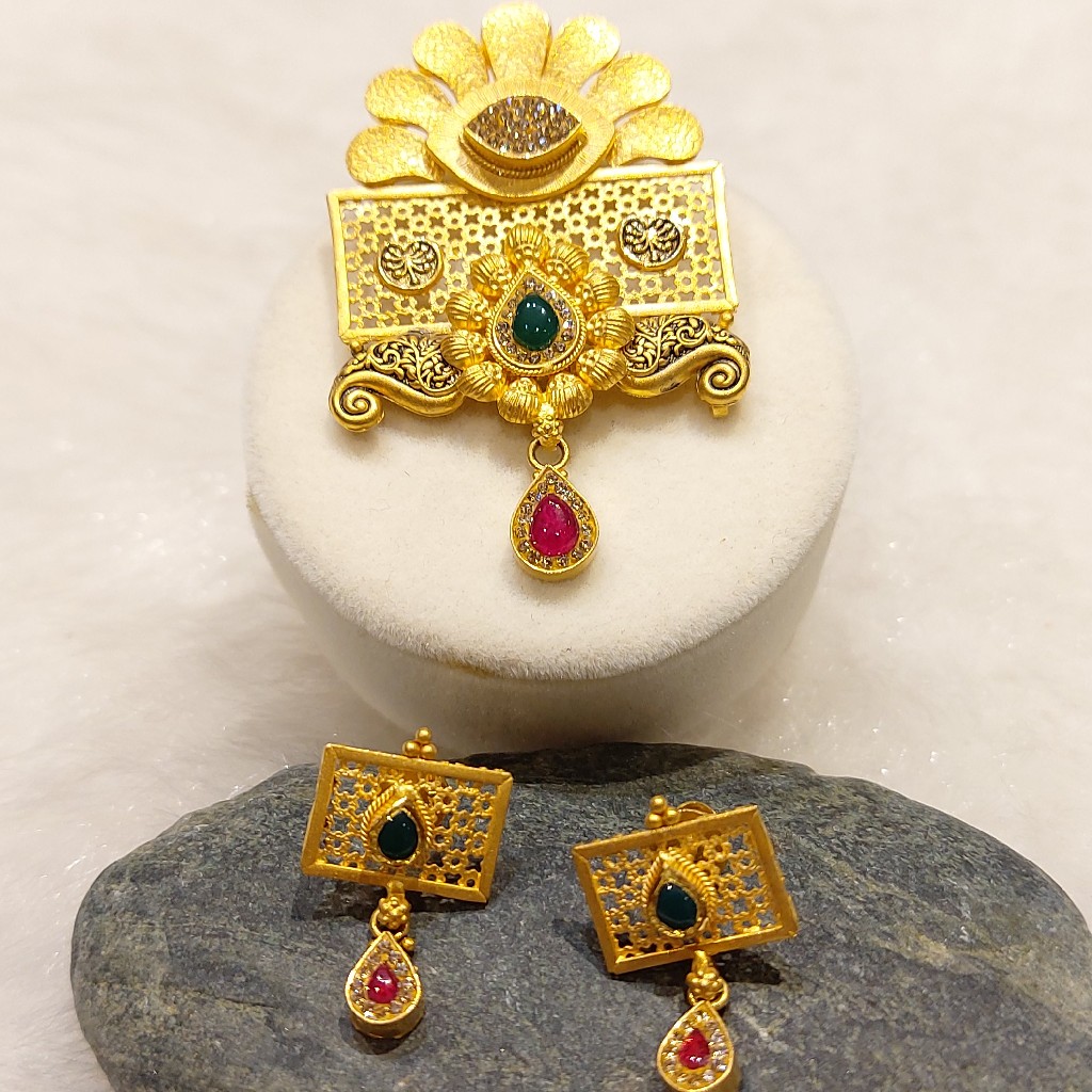 Antique Pendant set