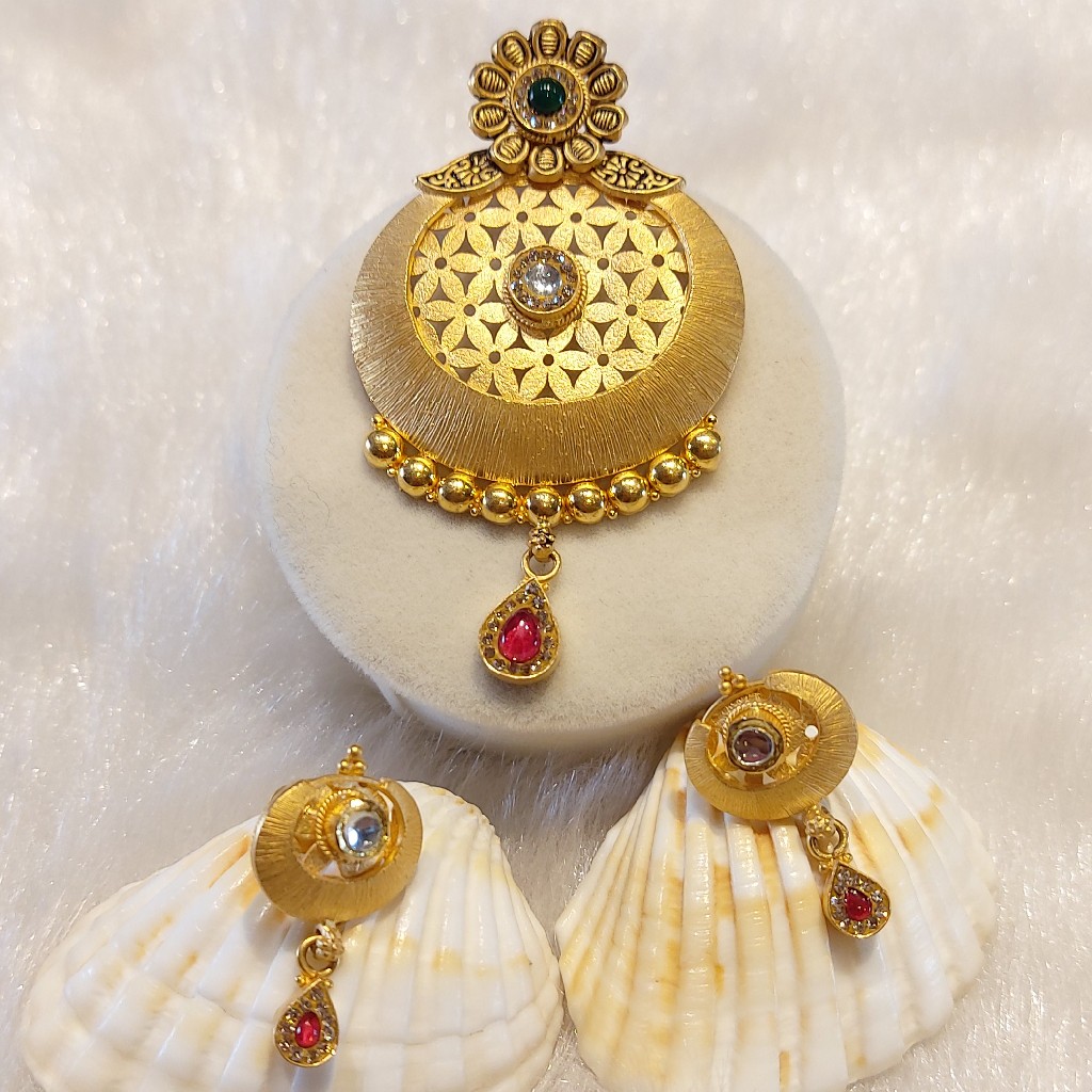Antique Pendant set
