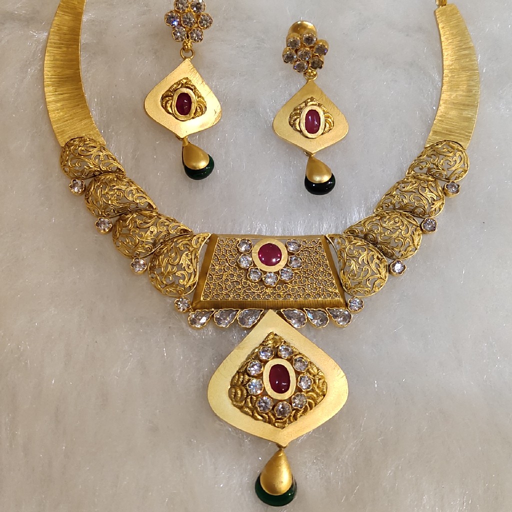 Antique necklaces set