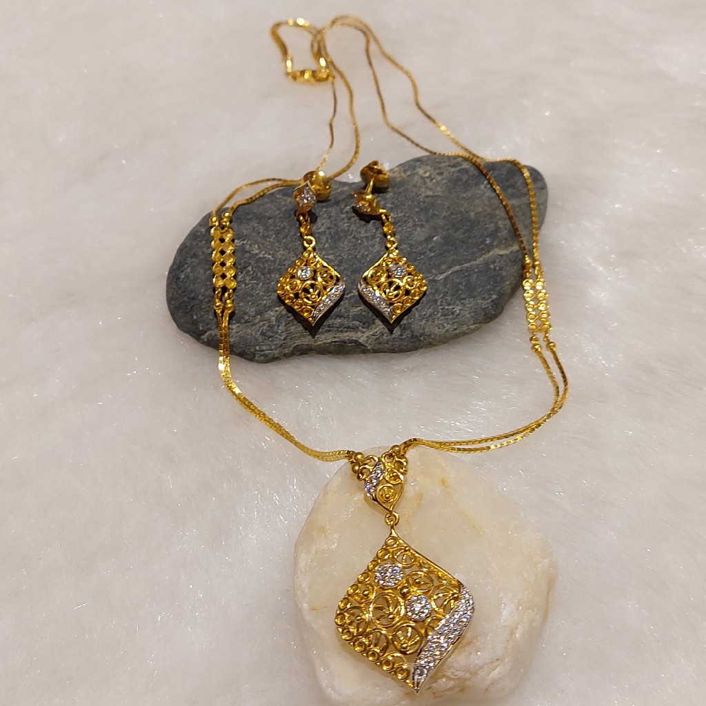 Double Chain Necklace Set