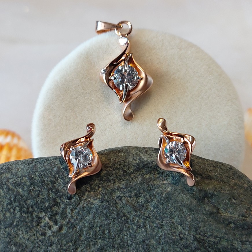 Rose Gold Pendant