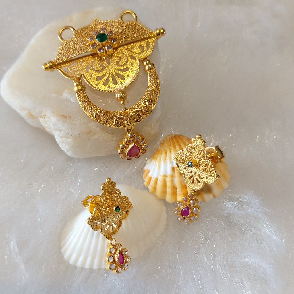 Antique Pendant Set - Image 4