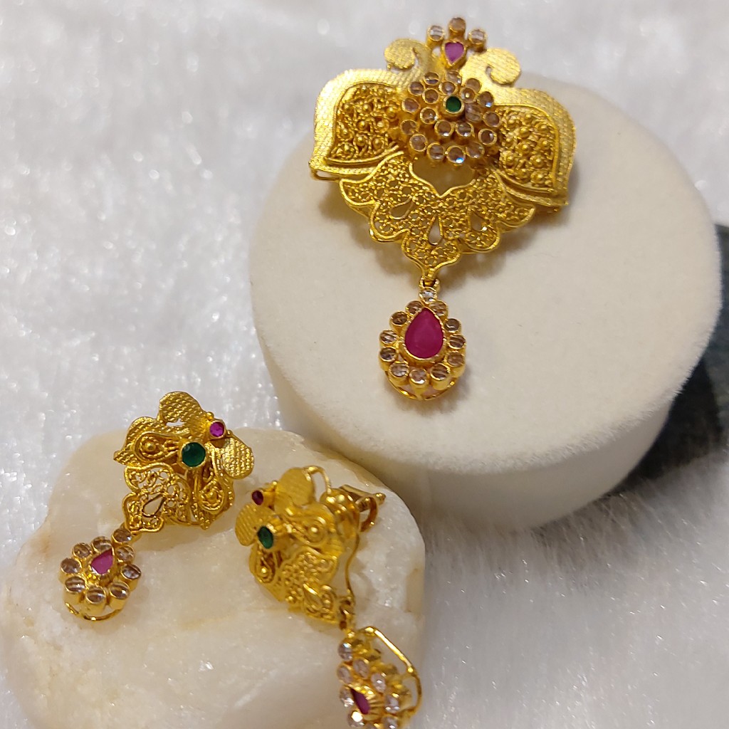 Antique Pendant Set - Image 4