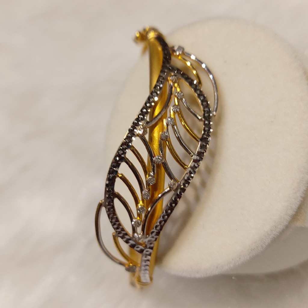 Ladies bracelet