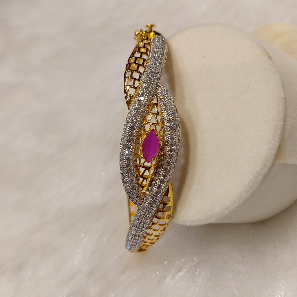 Ladies bracelet