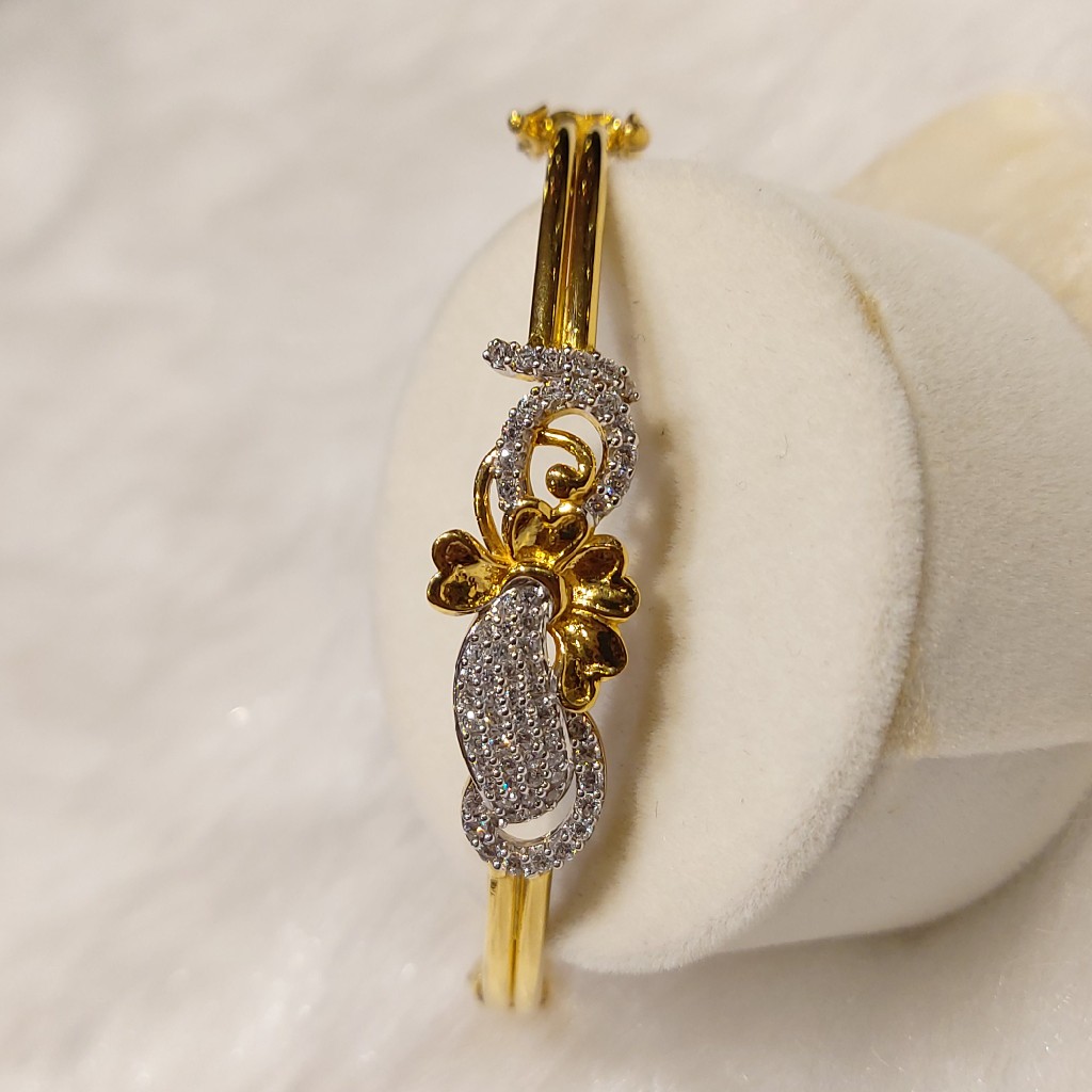 Ladies bracelet