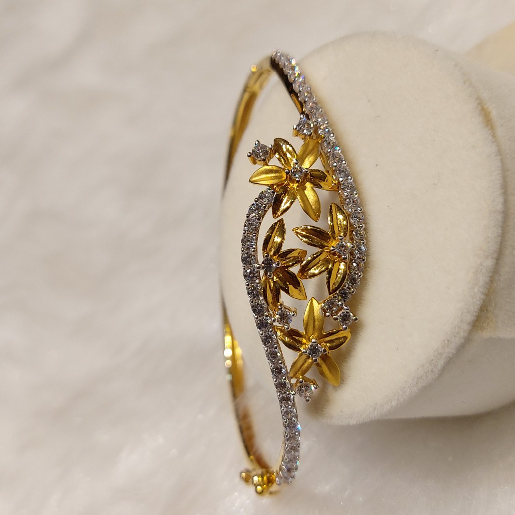 Ladies bracelet