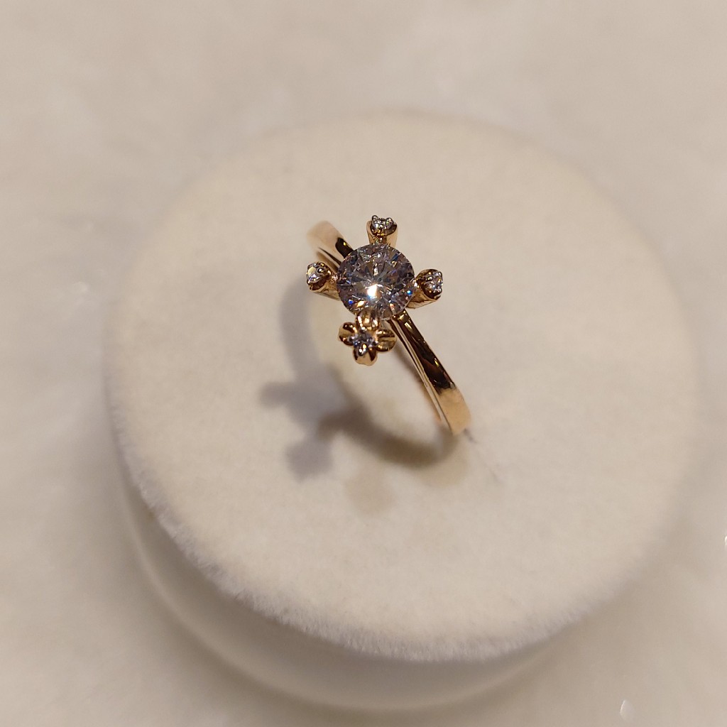 Ladies rings