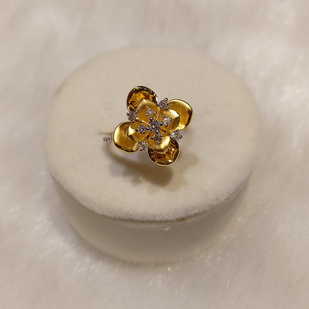 Ladies rings