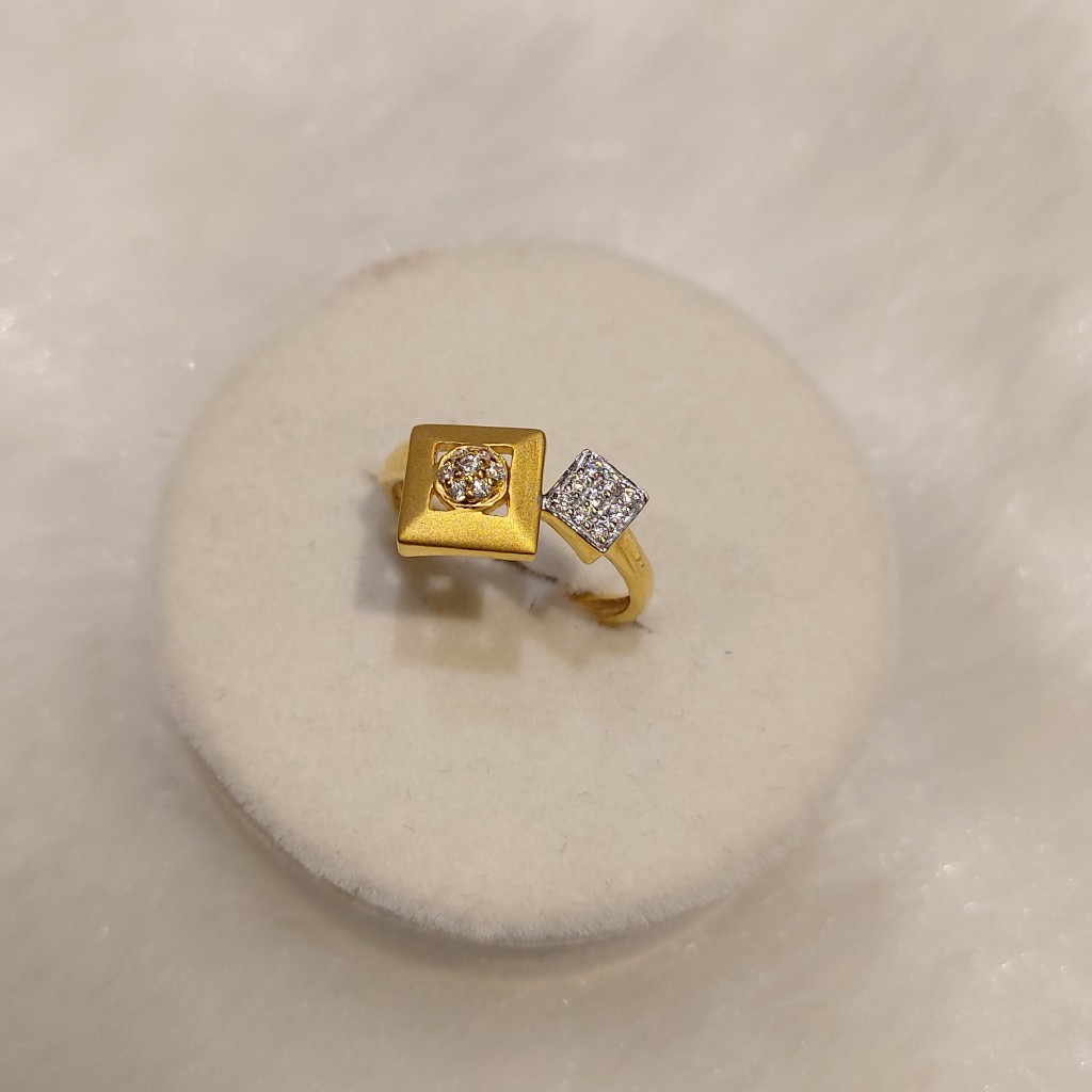 Ladies Rings