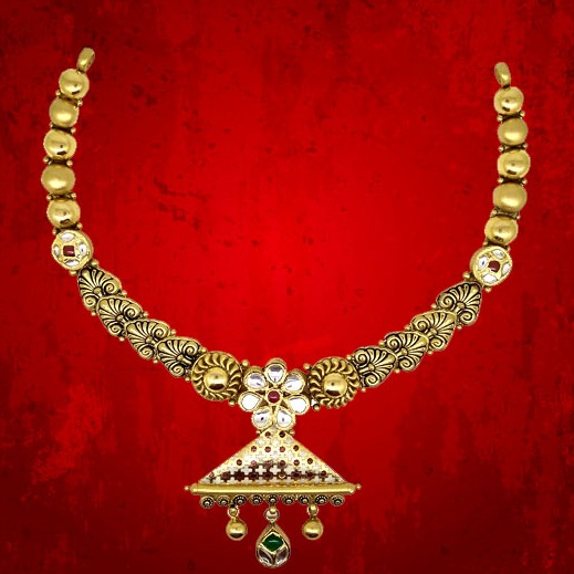 ANTIQUE SET WITH JADTAR