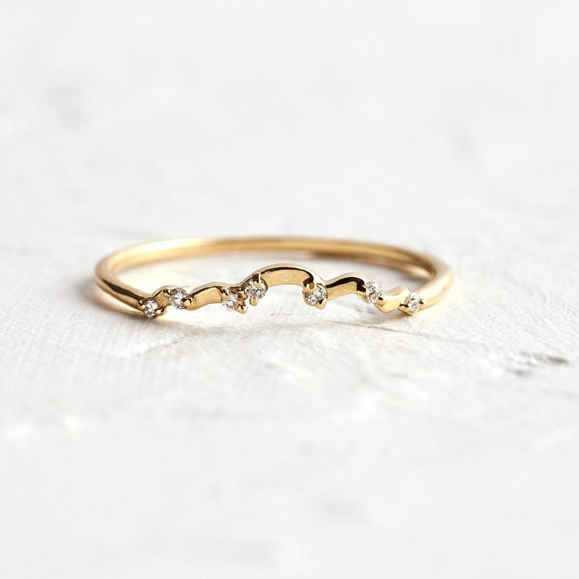 22 kt, gold delicate wavy ring for women