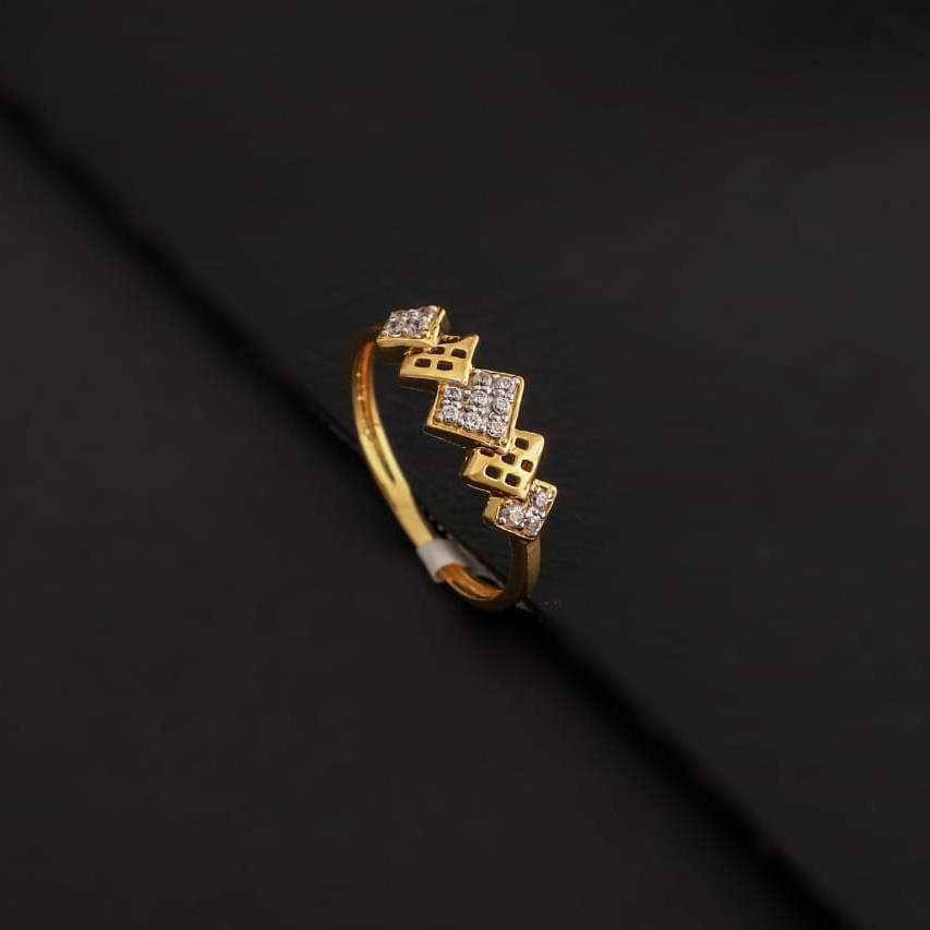 Ladies ring