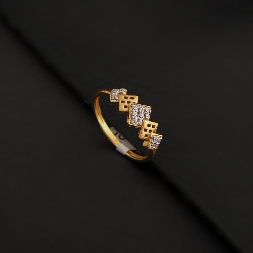 Ladies Ring