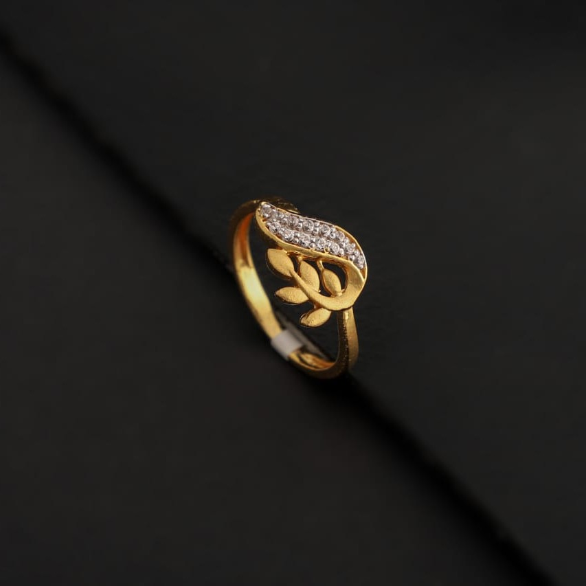 Ladies ring