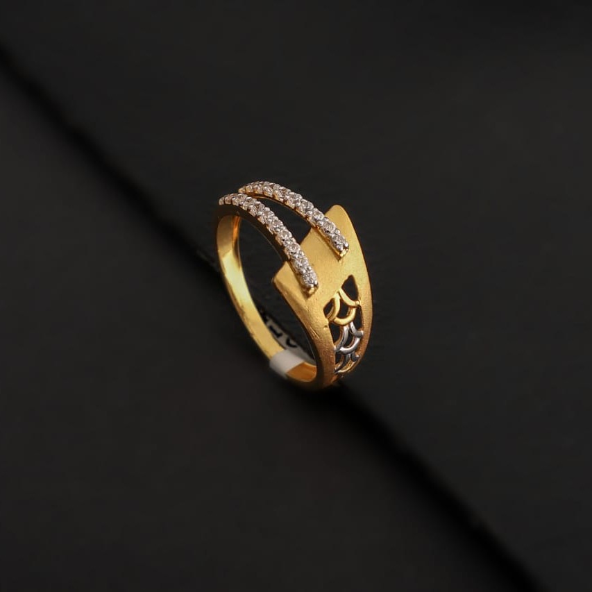 Ladies ring