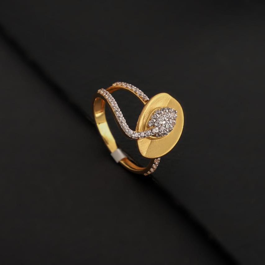 Ladies ring