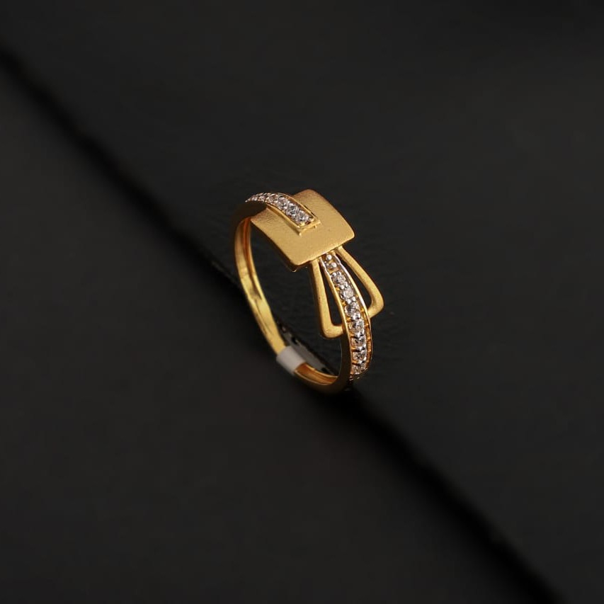 Ladies ring