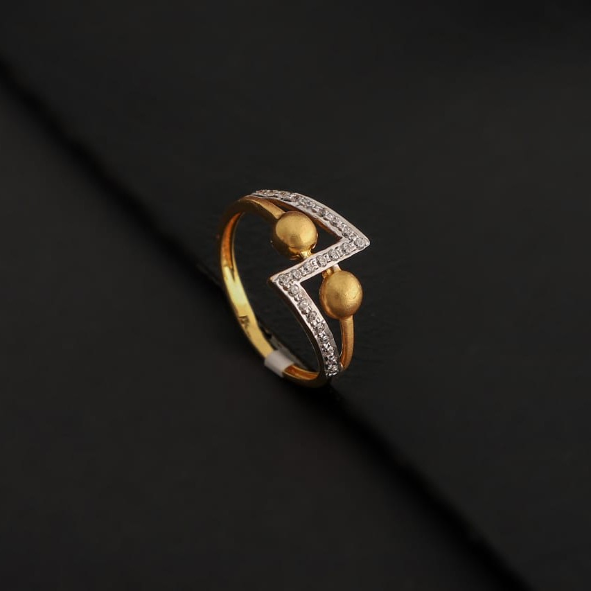 Ladies Ring