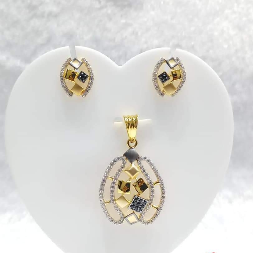 22KT Gold CZ Pendant Set