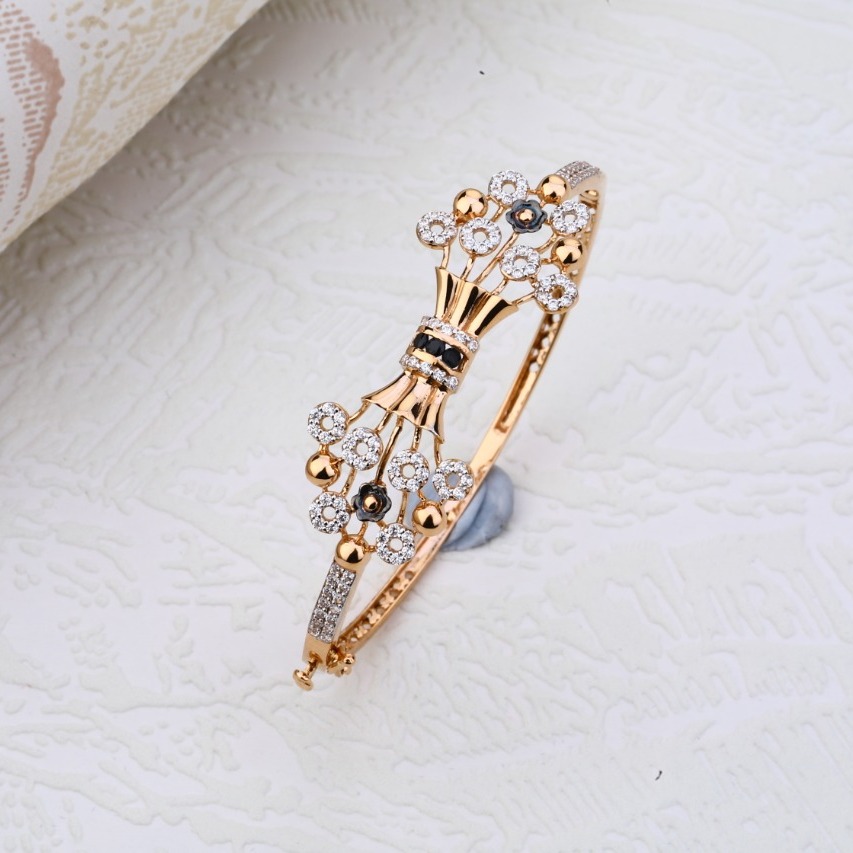 18kt rose gold hallmark stylish Bangle