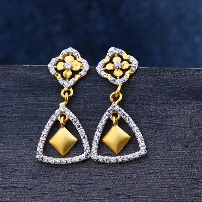 22KT Gold Stylish Earring