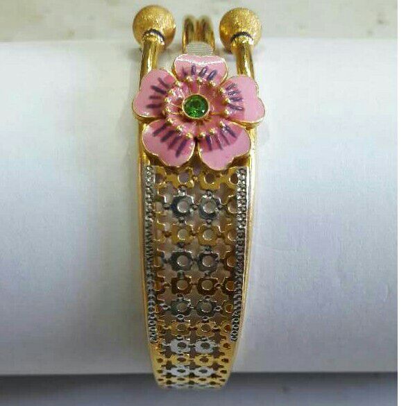 916 Ethnic Gold Ladies Bangles