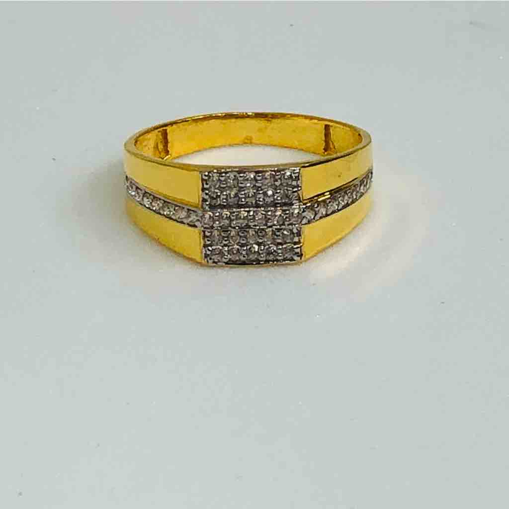 18kt exclusive gents ring