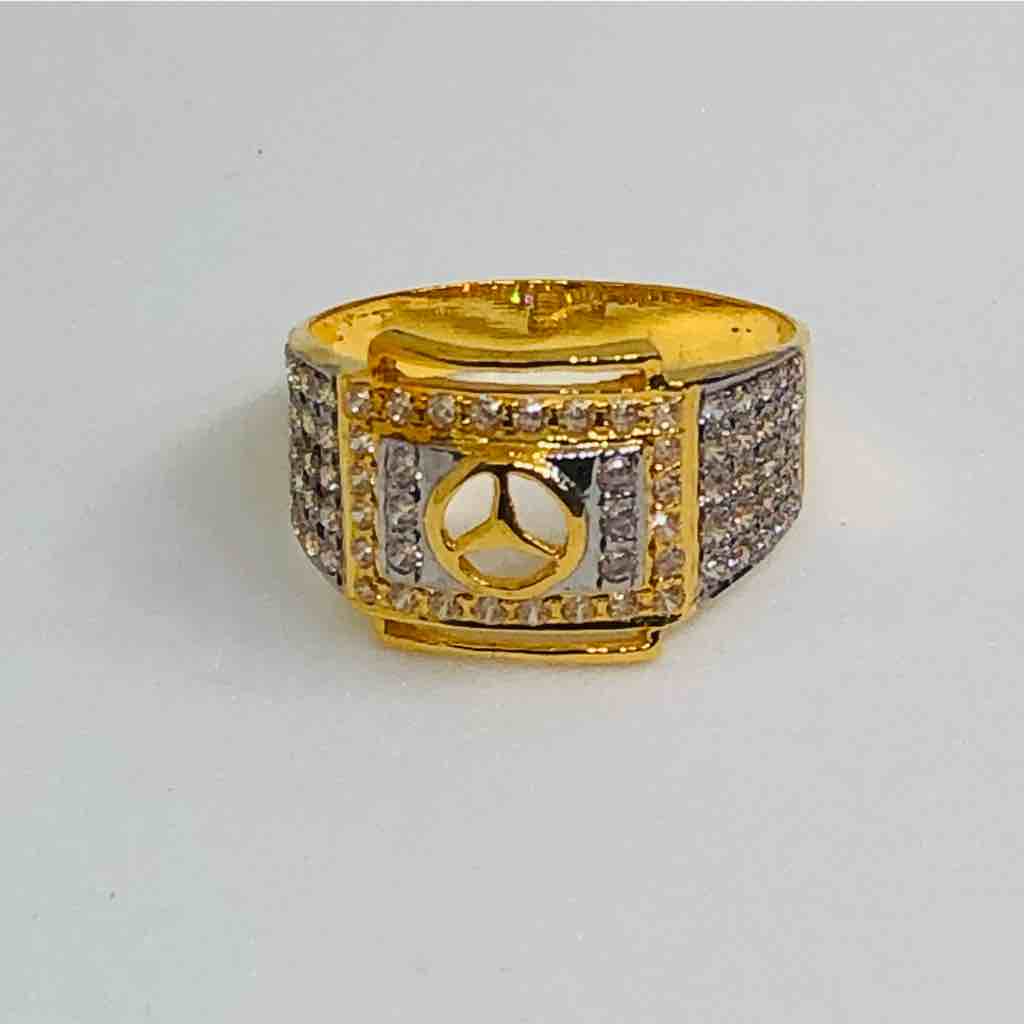 18kt exclusive gents ring