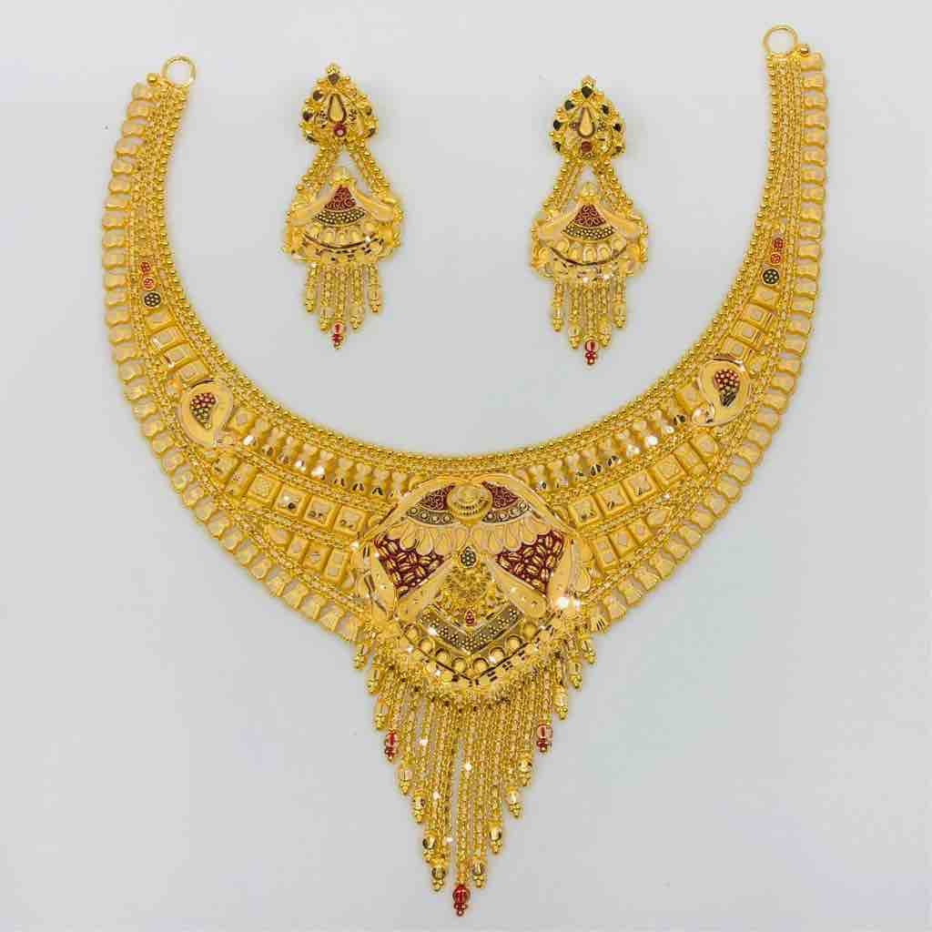 18kt exclusive ladies necklace set