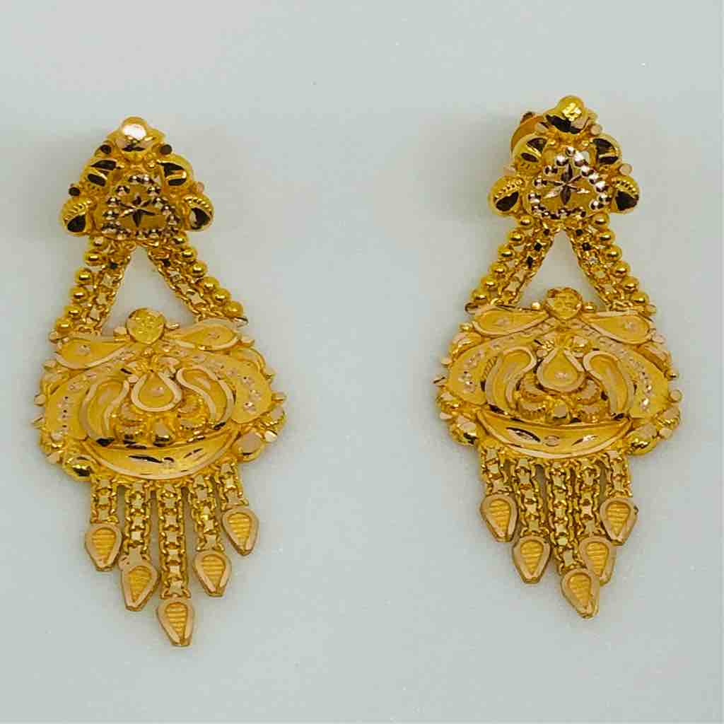18kt long plain gold ladies earring - Image 2