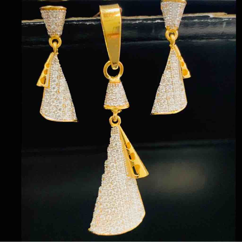 22kt 916 exclusive fancy pendant set