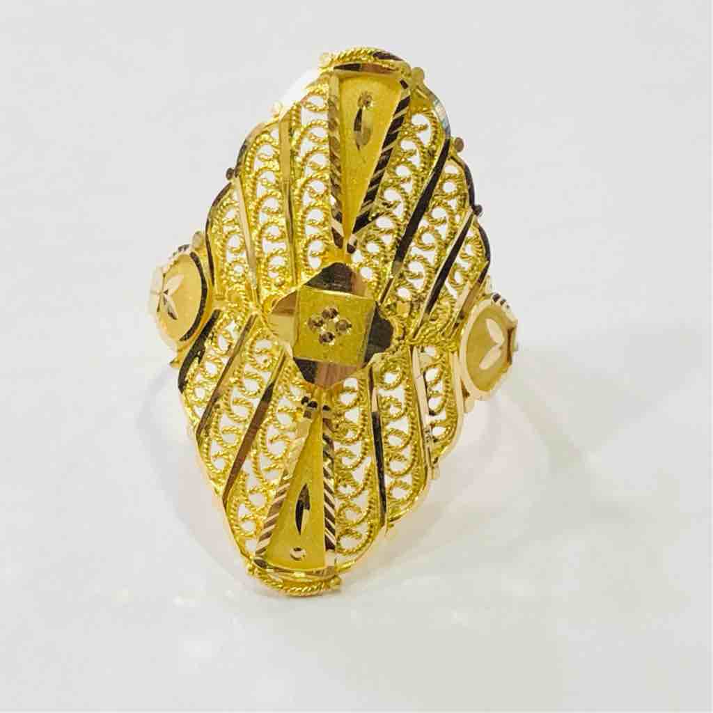 18kt plain gold ladies ring