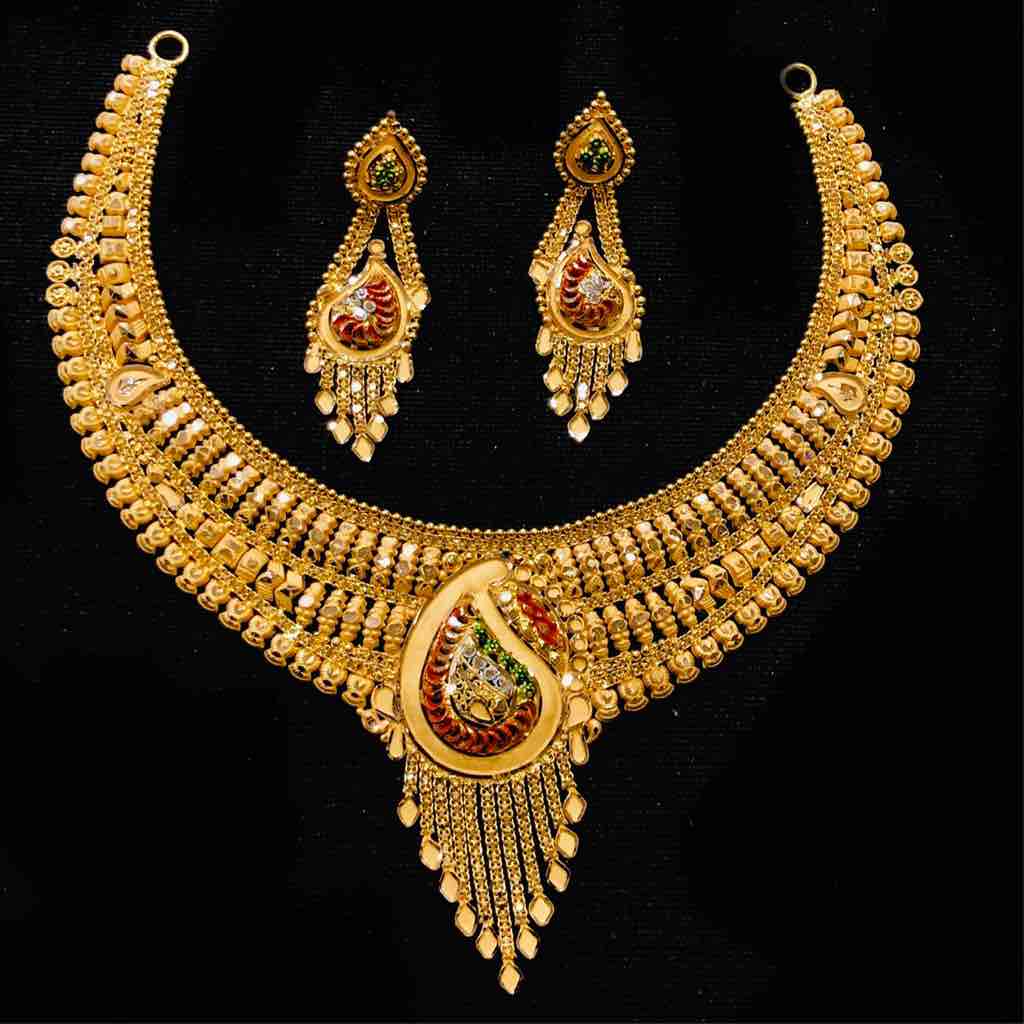 22KT Gold Exclusive Bridal Necklace Set
