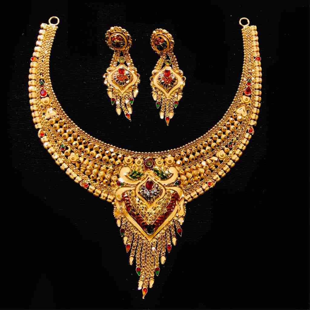 22KT Gold Exclusive Bridal Necklace Set
