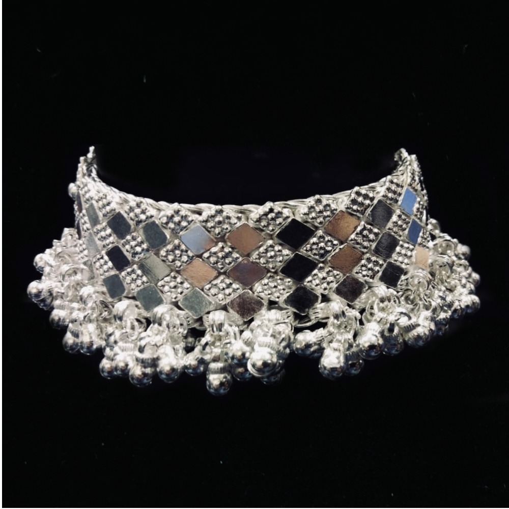Classic Broad Size Silver Ghughari Payal - Image 2