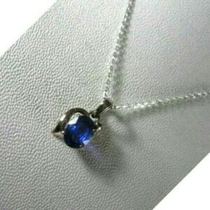 18kt White Gold Pendant set with Natural Blue Sapphire