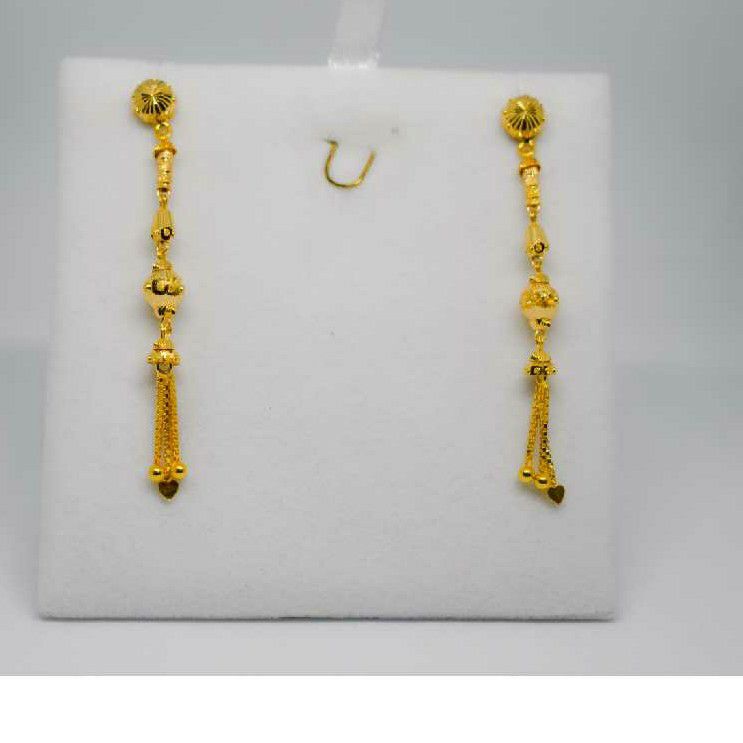 Sui Dhaga Famous Name Of Tops