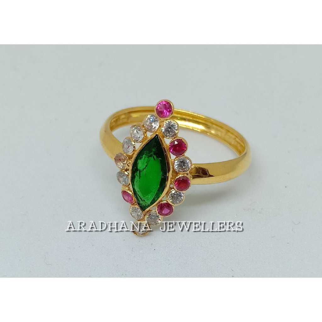 18KT Gold Designer Green Stone Ladies Ring