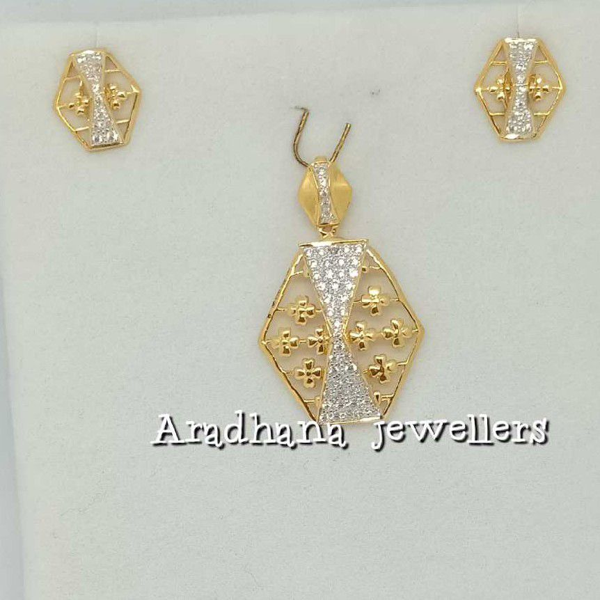 916 Gold Ladies Designer Pendant Set